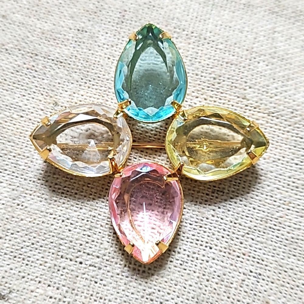 Vintage Avon Pastel Colorful Crystal Clover Pin Brooch